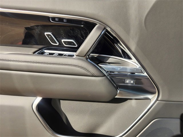 New 2026 Land Rover Range Rover SE image 16