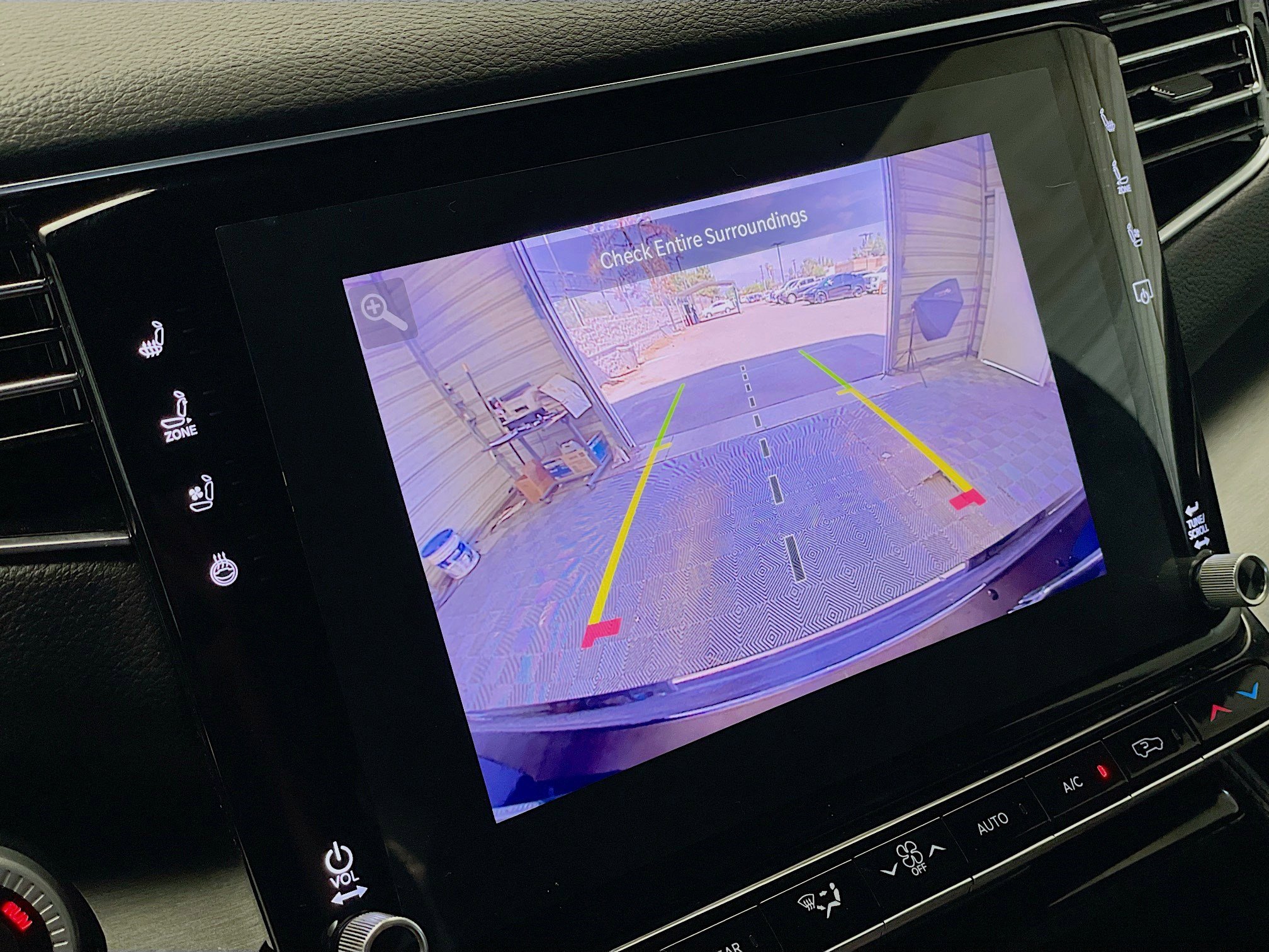 Used 2025 Jeep Wagoneer 4WD image 10