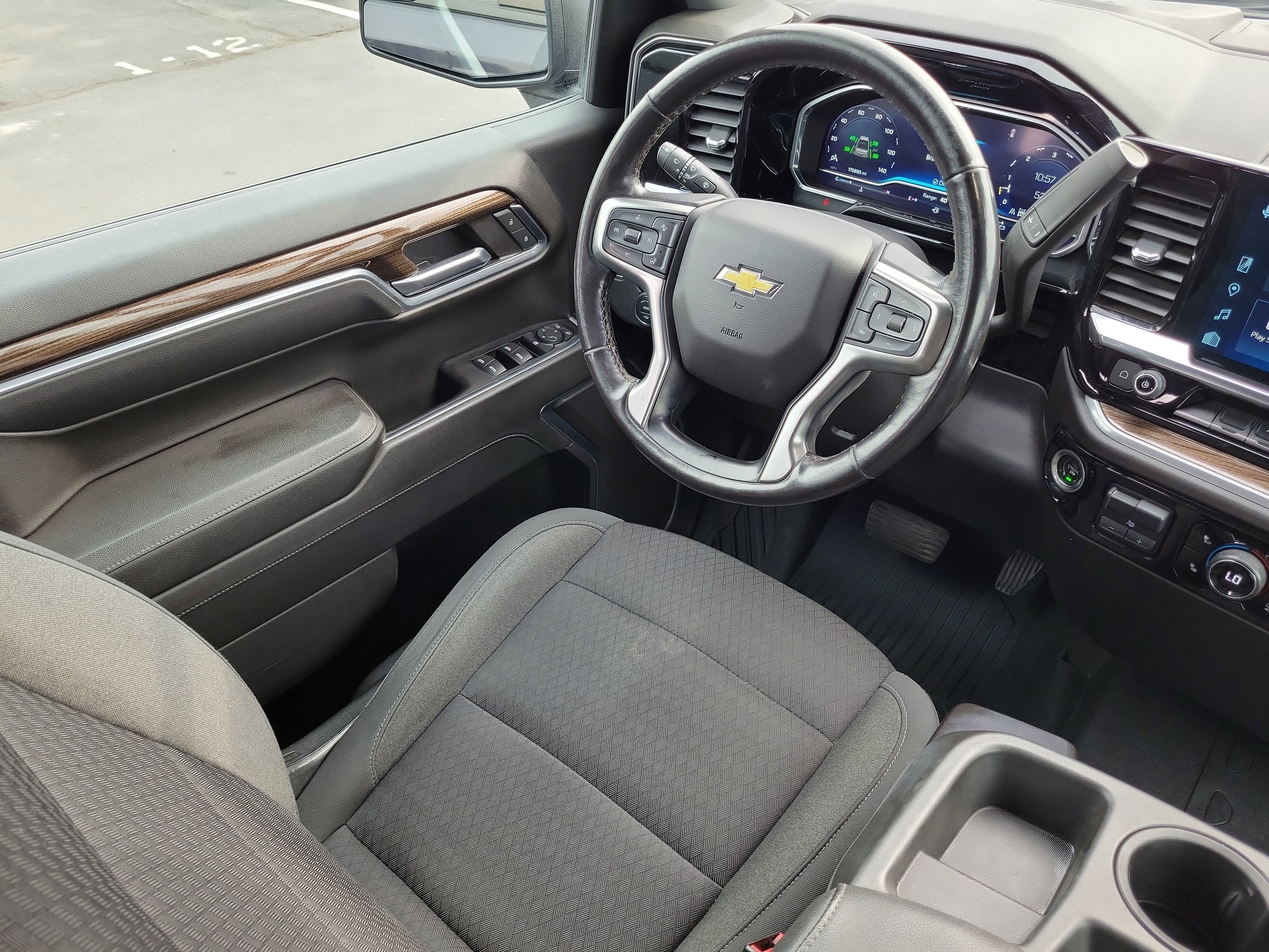 Used 2022 Chevrolet Silverado 1500 LT image 12
