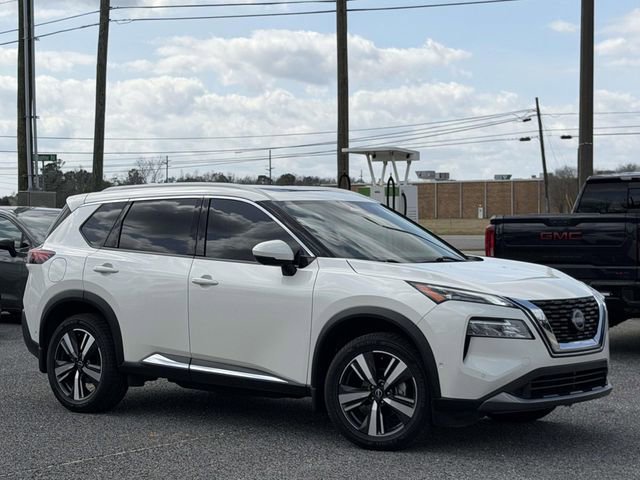 Used 2023 Nissan Rogue SL w/ SL Premium Package image 2