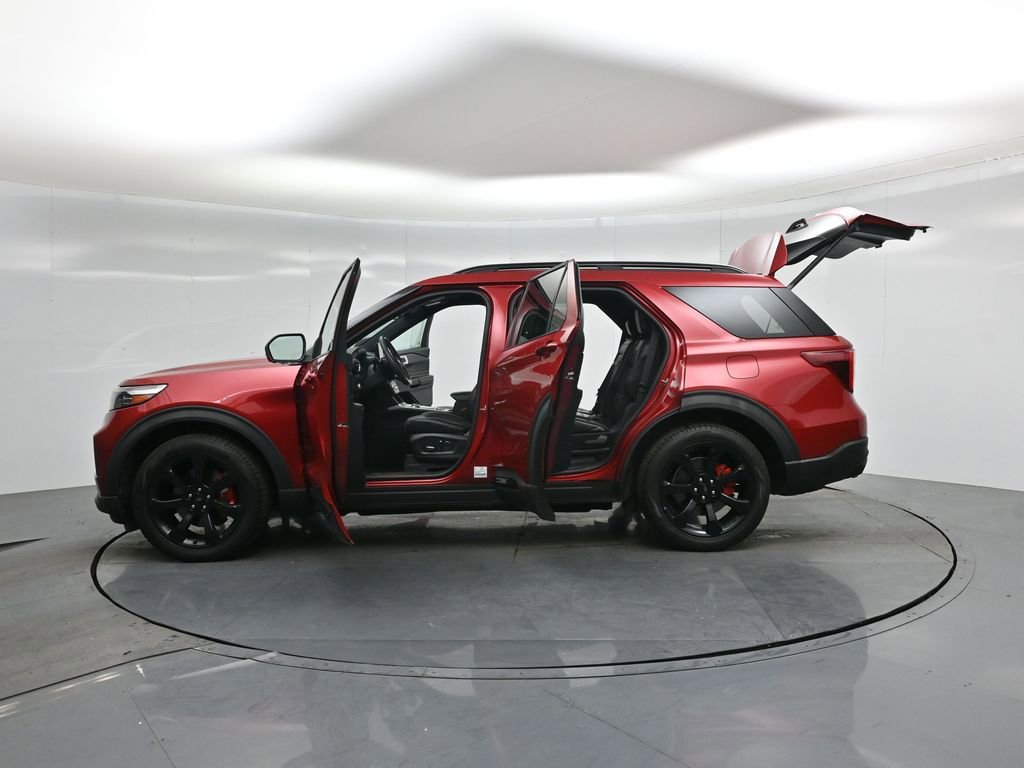 Used 2020 Ford Explorer ST w/ ST Street Pack image 34