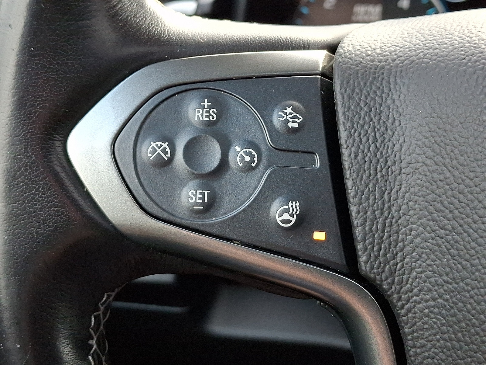 Used 2020 Chevrolet Suburban Premier AWD/4WD image 24