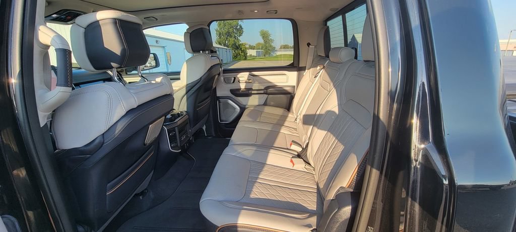 Used 2025 RAM 1500 Tungsten AWD/4WD image 15