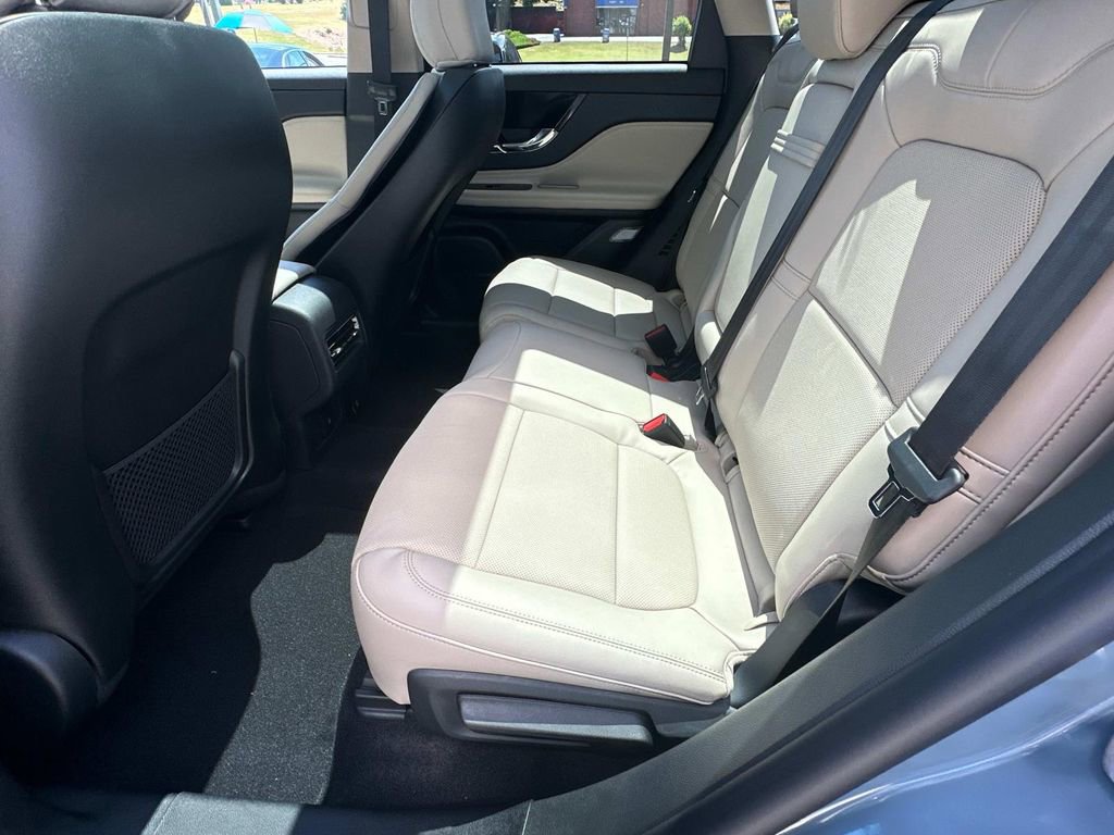 New 2025 Lincoln Corsair Grand Touring w/ Rear Removable Package Tray image 21