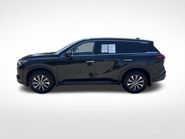 Used 2025 INFINITI QX60 Pure w/ Cargo Package FWD image 2