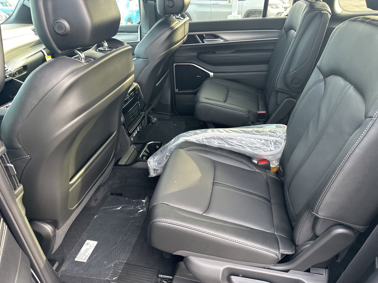 New 2026 Jeep Grand Wagoneer Limited w/ Premium Group II image 13