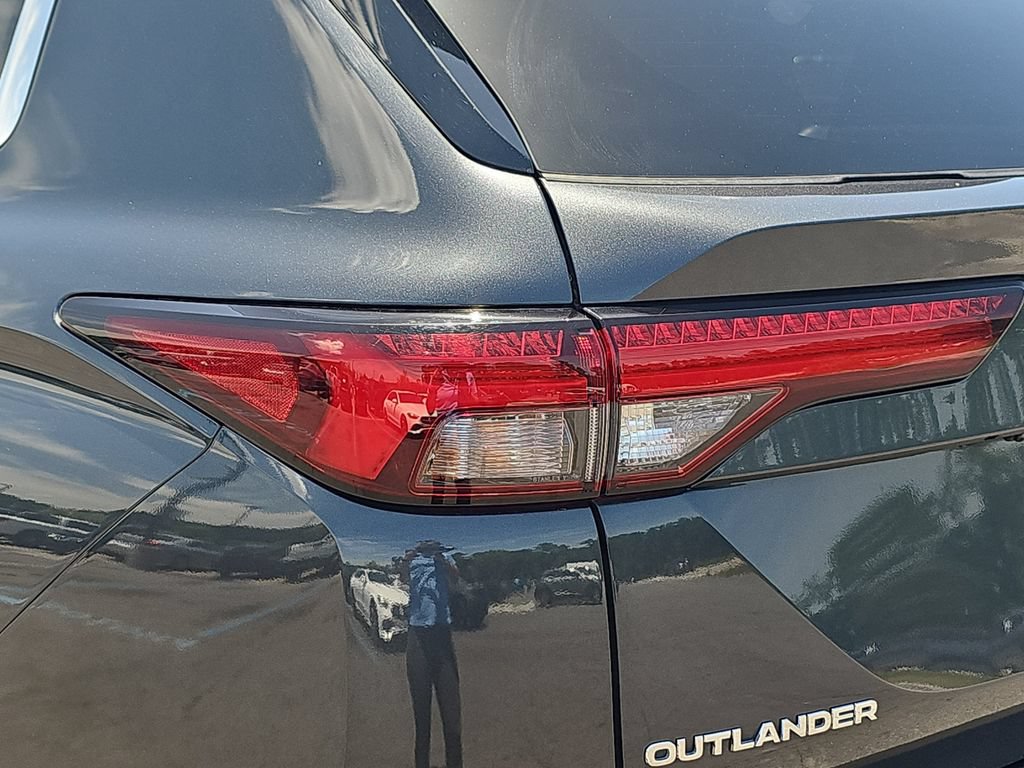 Used 2024 Mitsubishi Outlander SE FWD image 34