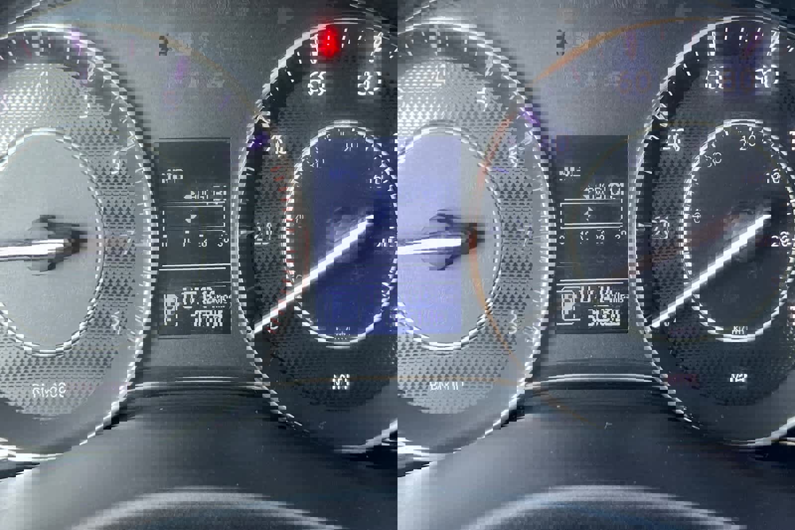 Used 2017 Nissan Armada Platinum image 28