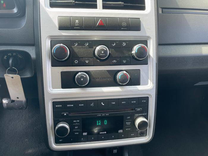 Used 2010 Dodge Journey SXT w/ Flexible Seating Group FWD image 36