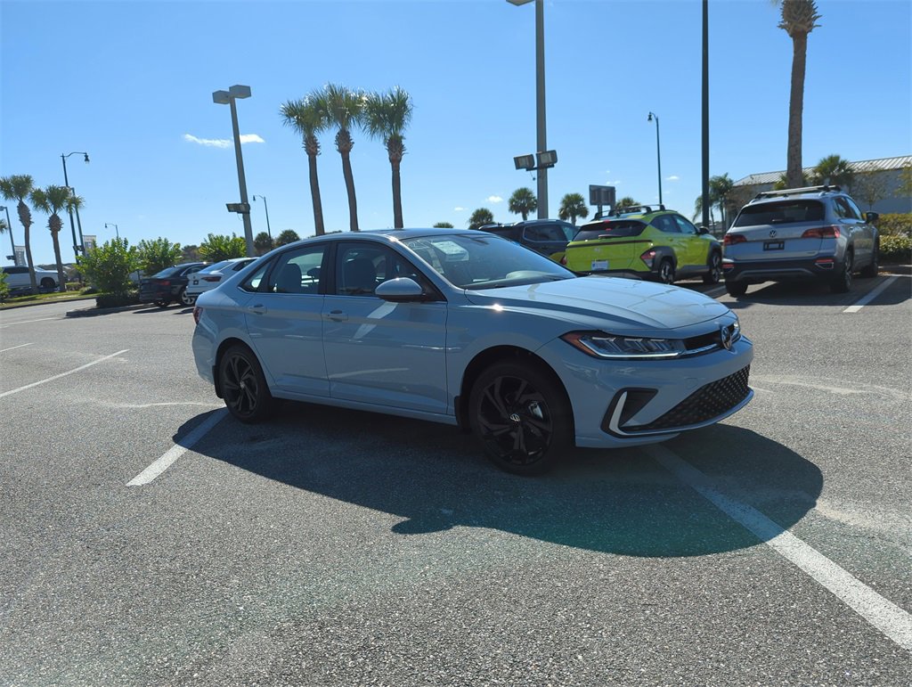 New 2026 Volkswagen Jetta SE image 2