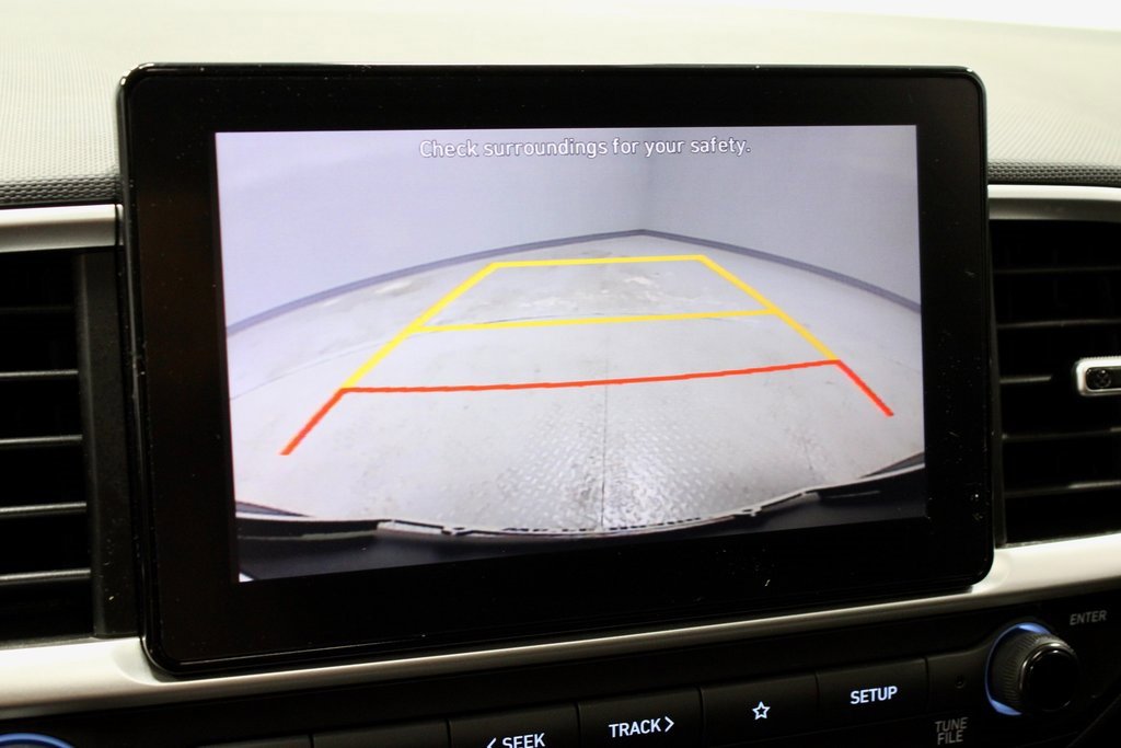 Used 2022 Hyundai Venue SEL image 2