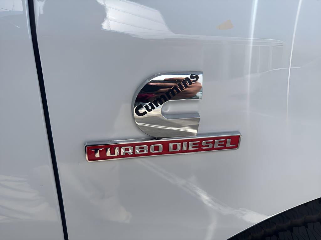 New 2026 RAM 3500 Laramie AWD/4WD image 39