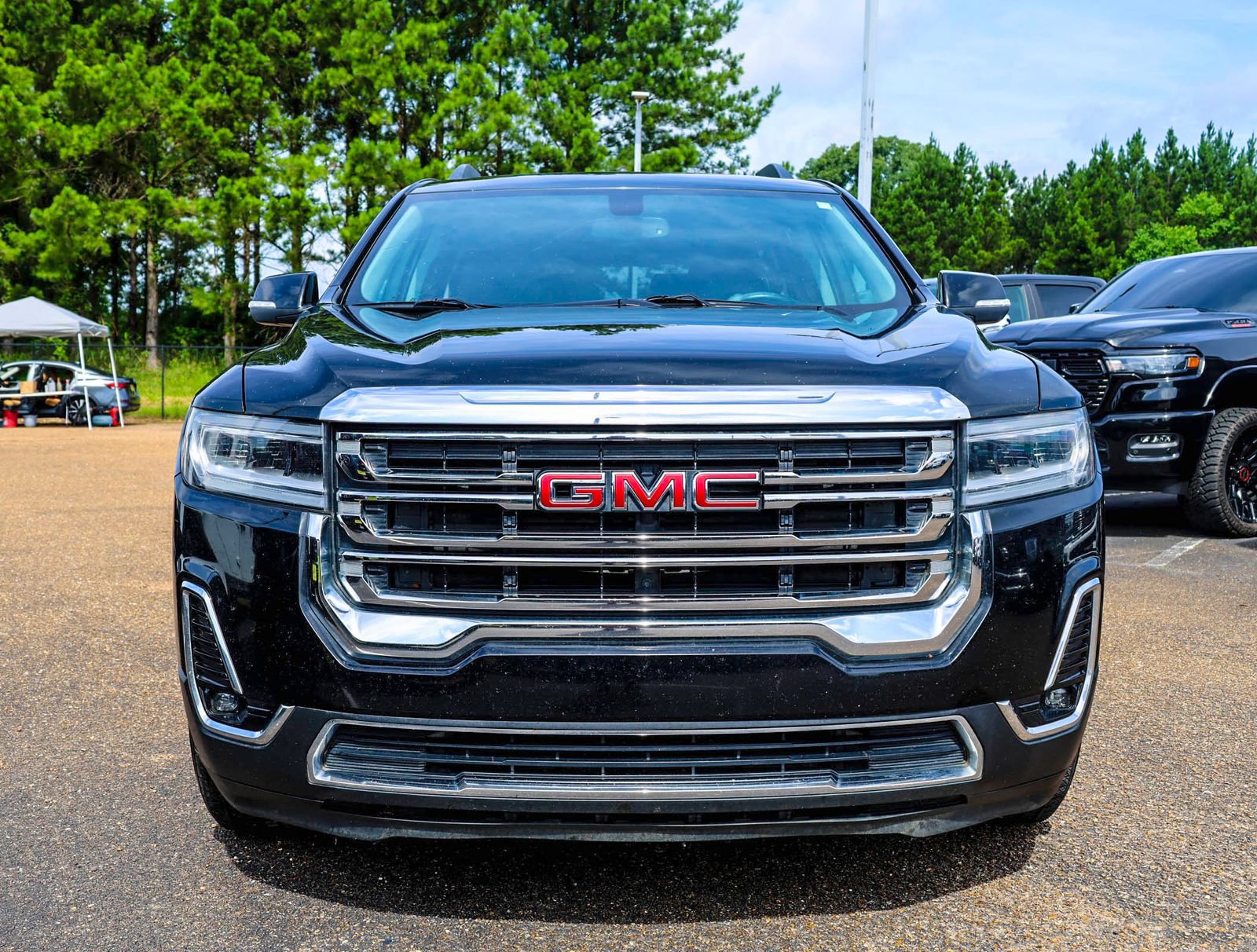 Used 2020 GMC Acadia SLT AWD/4WD image 3