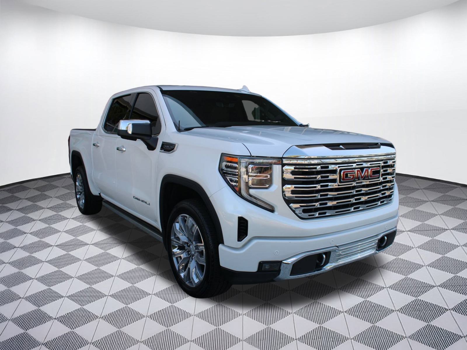 Used 2024 GMC Sierra 1500 Denali w/ Denali Reserve Package image 7