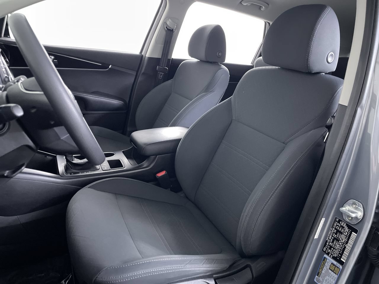 Used 2020 Kia Sorento LX AWD/4WD image 12