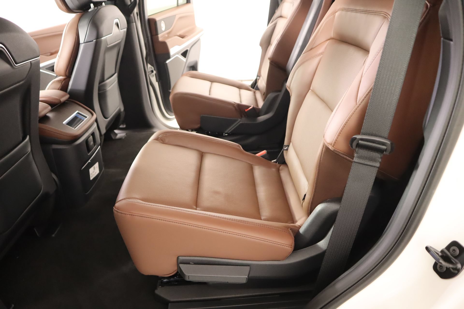New 2026 Lincoln Navigator Reserve AWD/4WD image 12