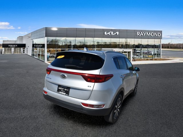 Used 2019 Kia Sportage EX AWD/4WD image 3