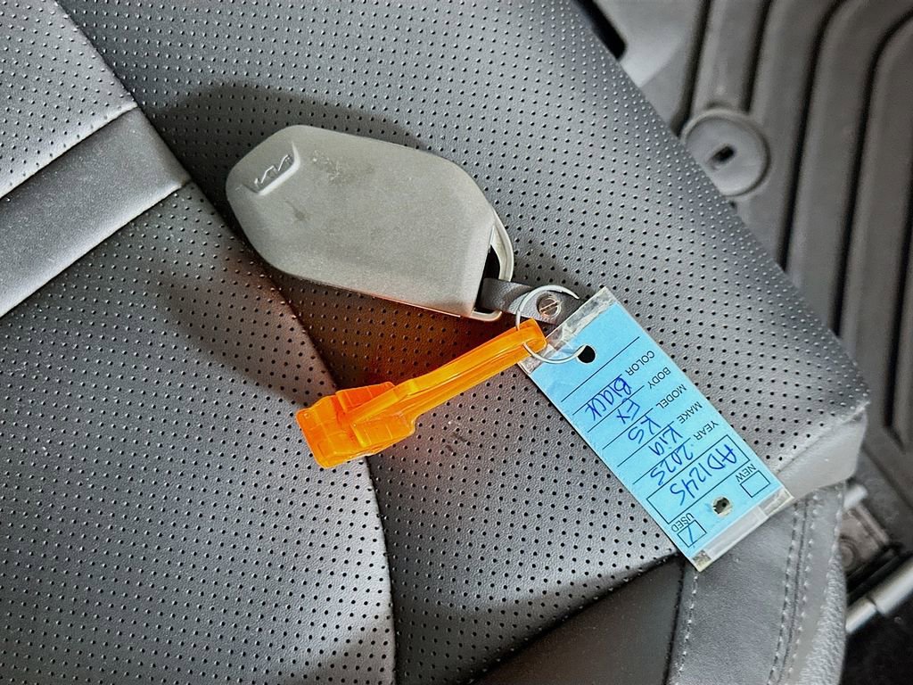 Used 2025 Kia K5 EX image 35