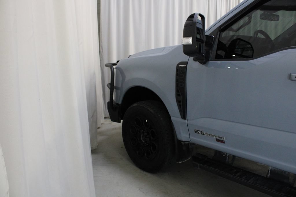Used 2024 Ford F350 Lariat w/ Lariat Ultimate Package AWD/4WD image 30
