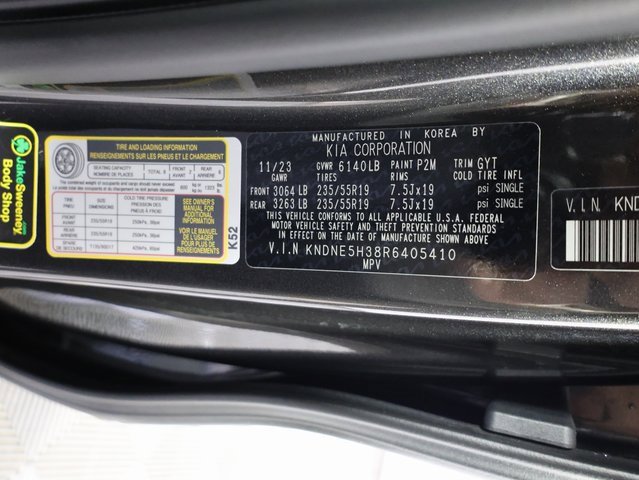 Used 2024 Kia Carnival SX image 30