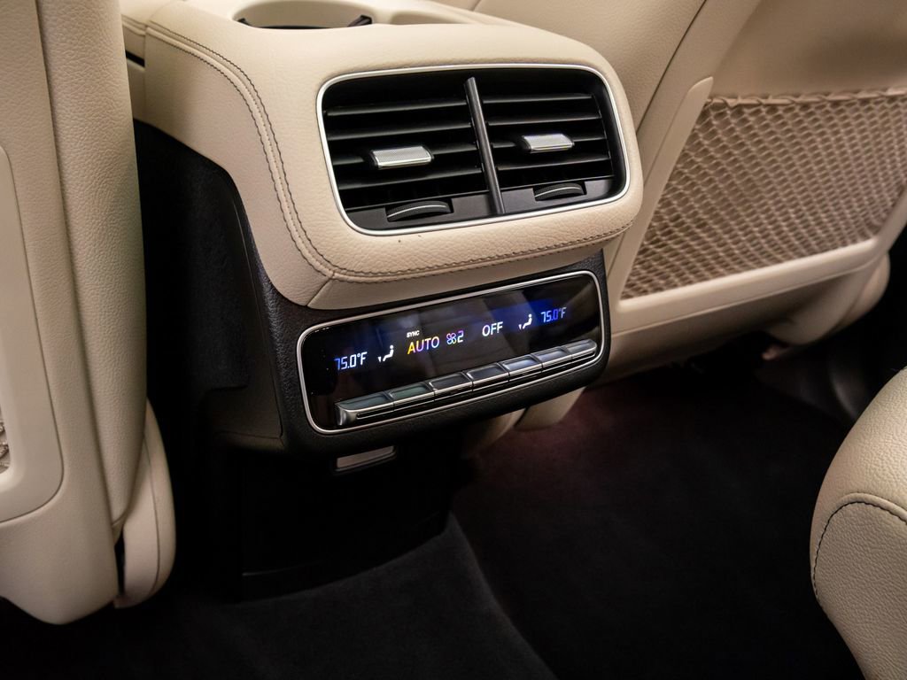 Used 2024 Mercedes-Benz GLS 450 4MATIC image 21