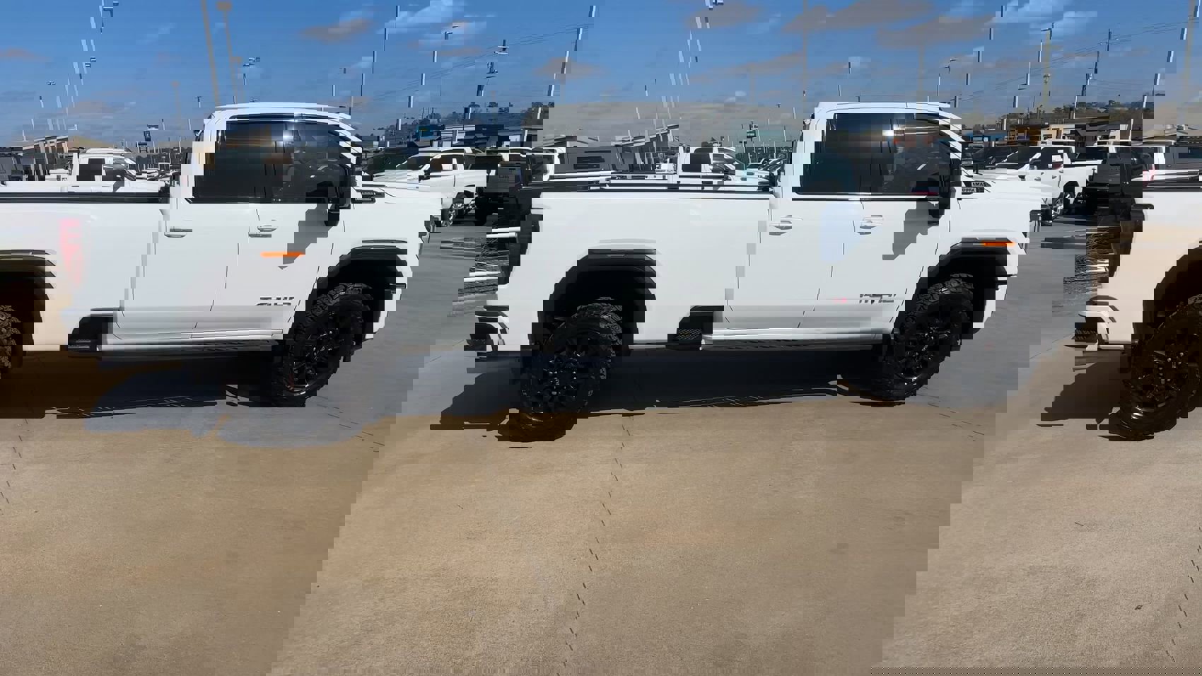 Used 2024 GMC Sierra 2500 AT4 w/ AT4 Premium Plus Package image 2