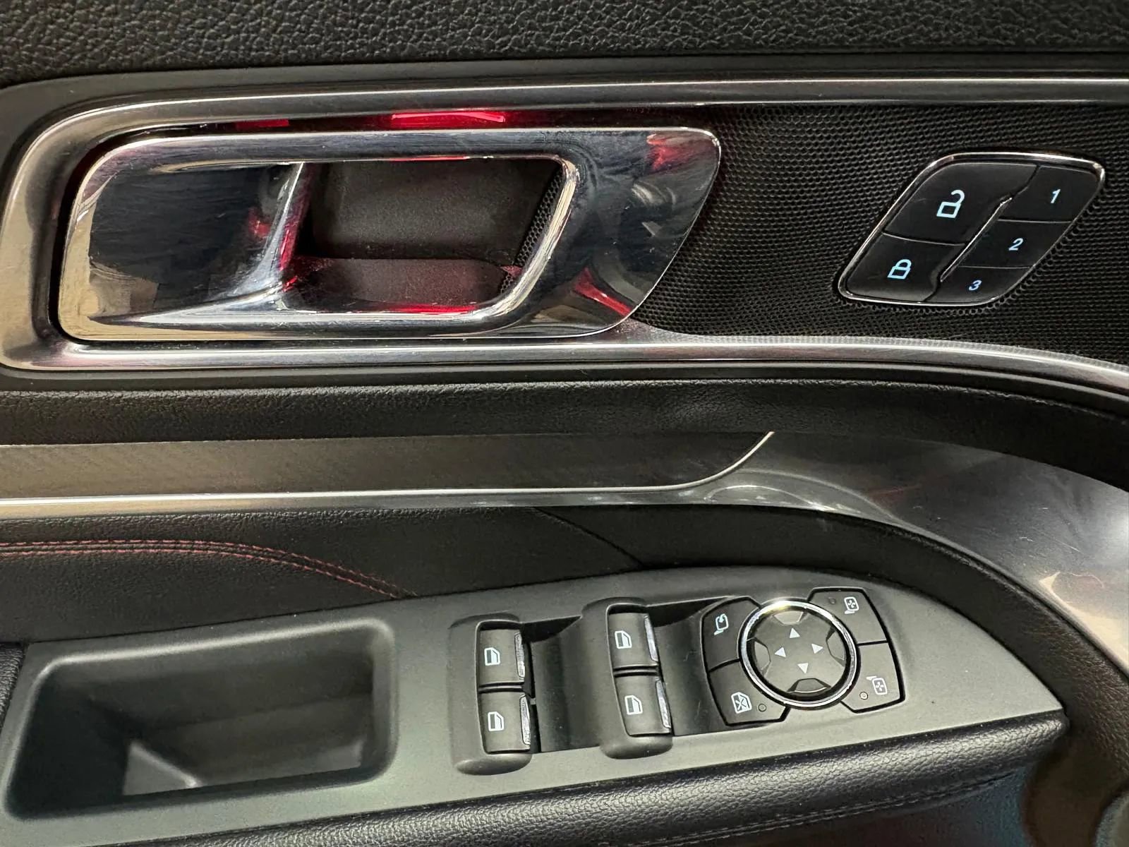 Used 2018 Ford Explorer Sport w/ Equipment Group 401A image 38