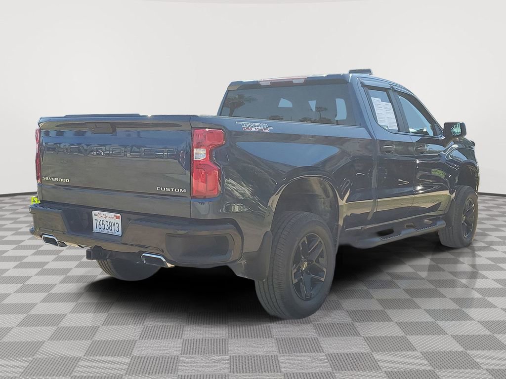 Used 2019 Chevrolet Silverado 1500 Custom Trail Boss w/ Custom Convenience Package image 3