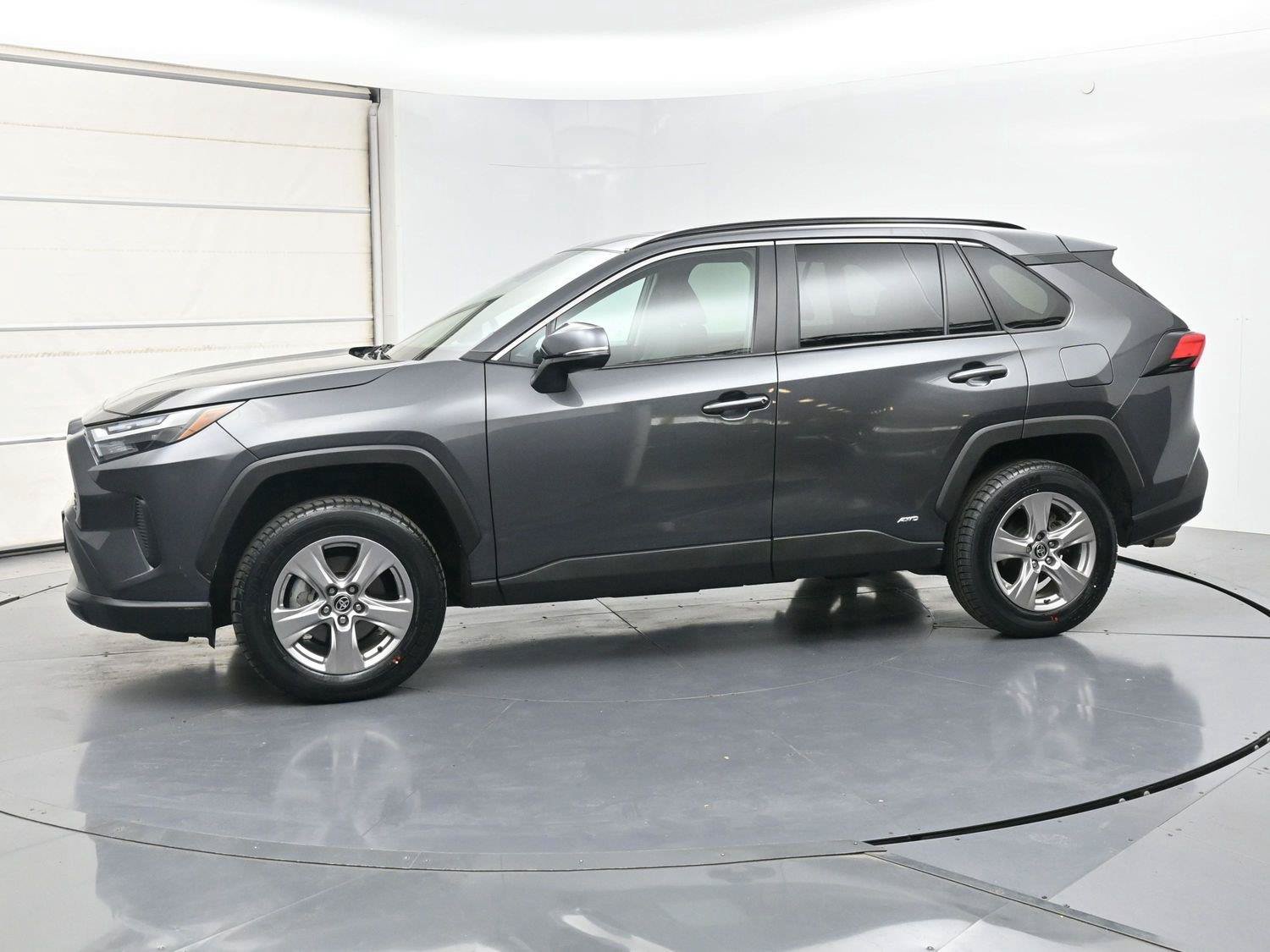 Used 2025 Toyota RAV4 XLE w/ Convenience Package AWD/4WD video 2