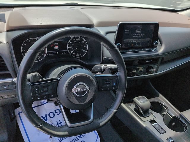 Used 2023 Nissan Rogue SV w/ SV Premium B Package FWD image 12