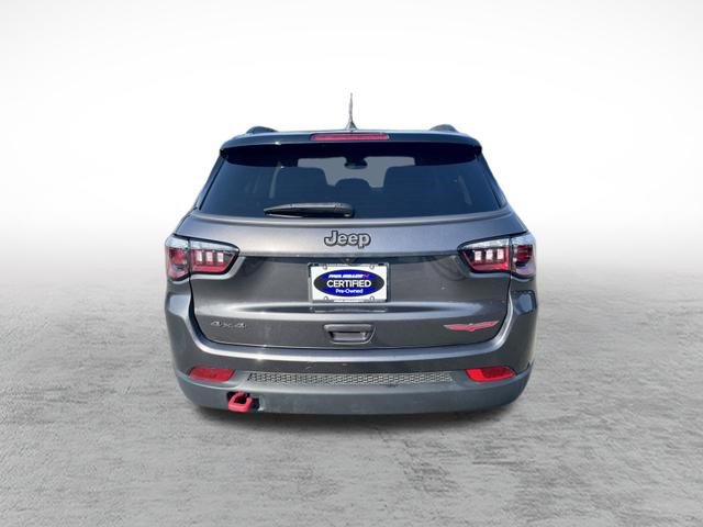 Used 2022 Jeep Compass Trailhawk w/ Trailhawk Convenience Group AWD/4WD image 6