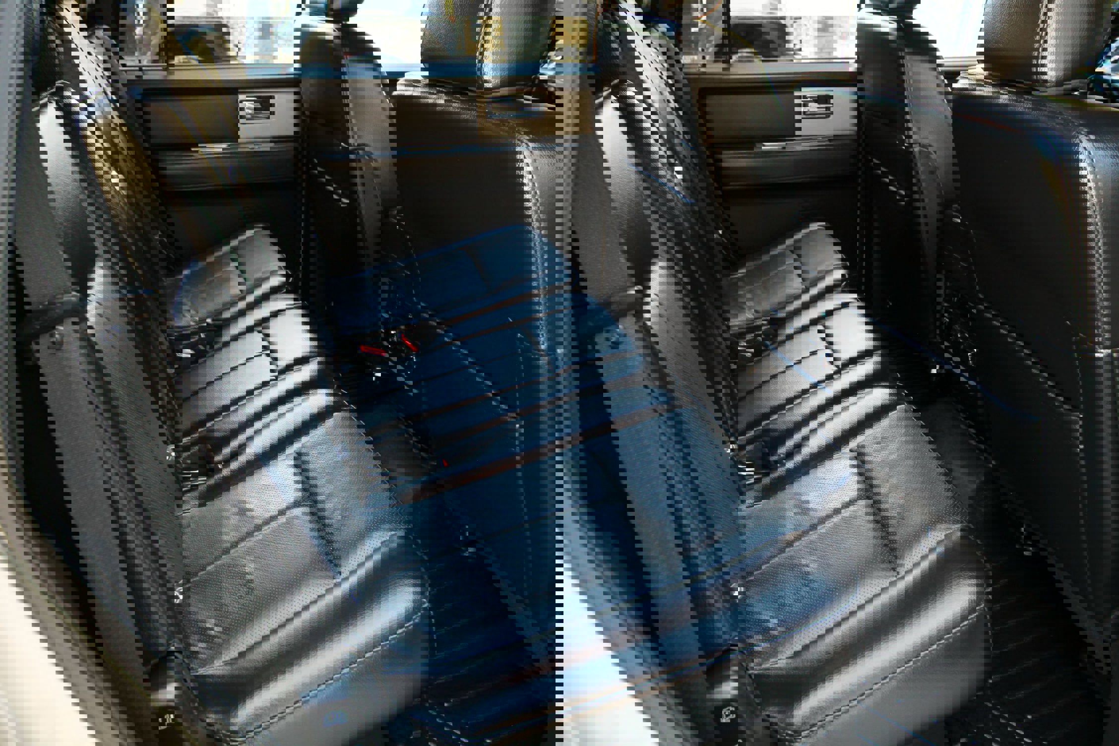 Used 2017 Ford Expedition XLT w/ Equipment Group 202A RWD image 39