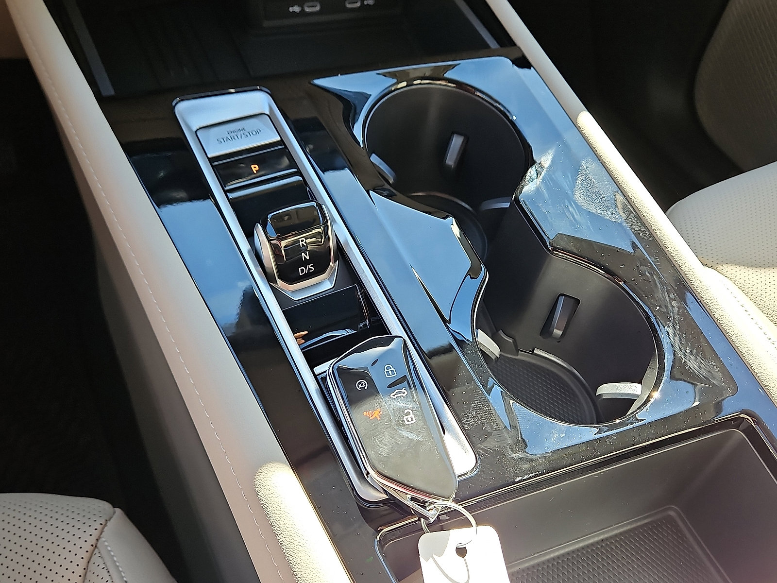 New 2026 Volkswagen Atlas SE image 16