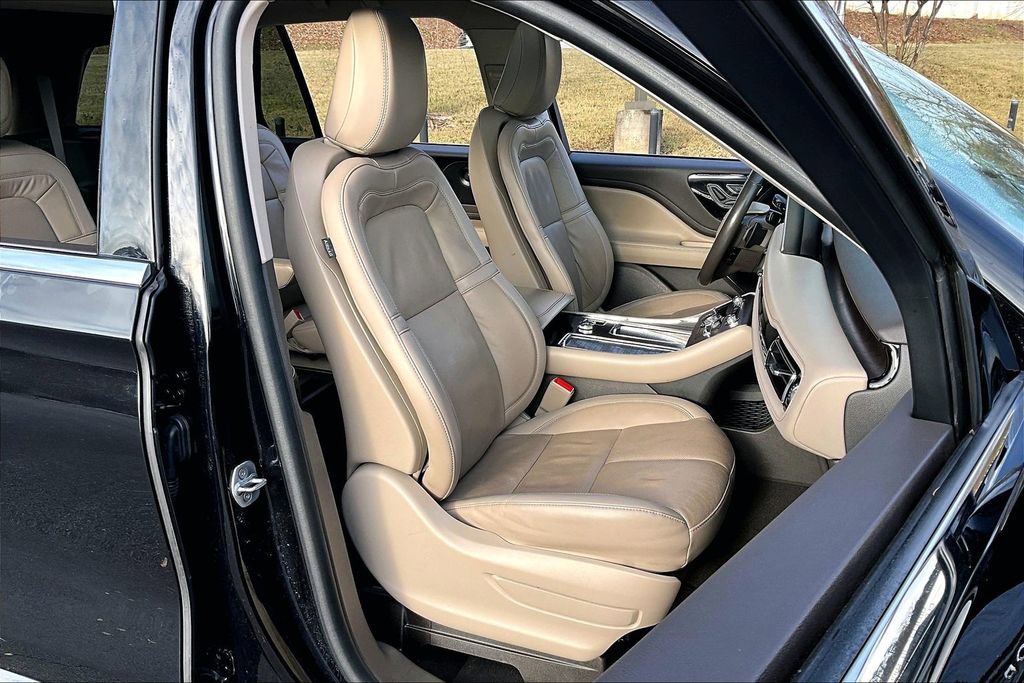 Used 2022 Lincoln Aviator Reserve w/ Equipment Group 201A RWD image 7