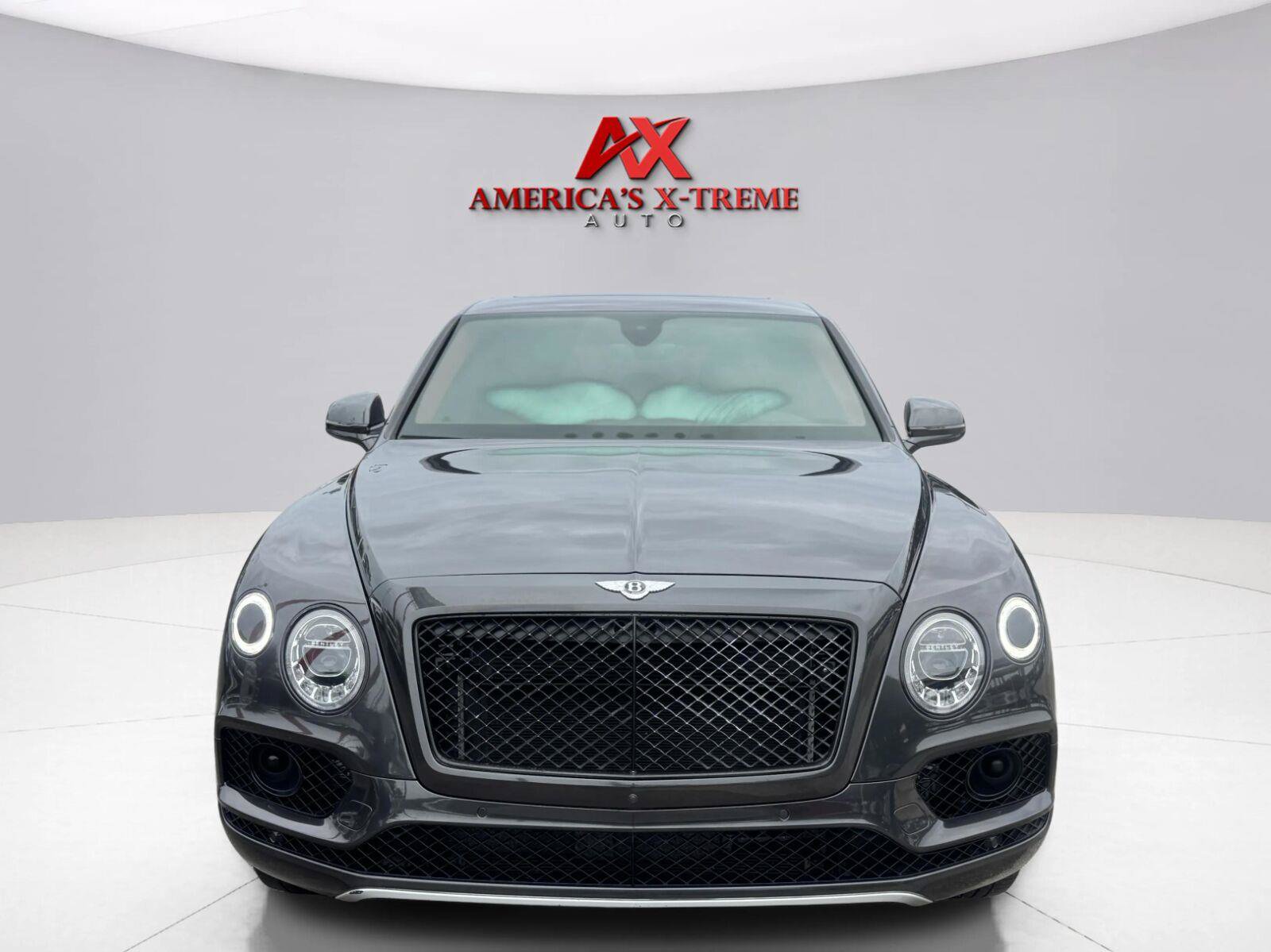 Used 2018 Bentley Bentayga AWD/4WD image 9