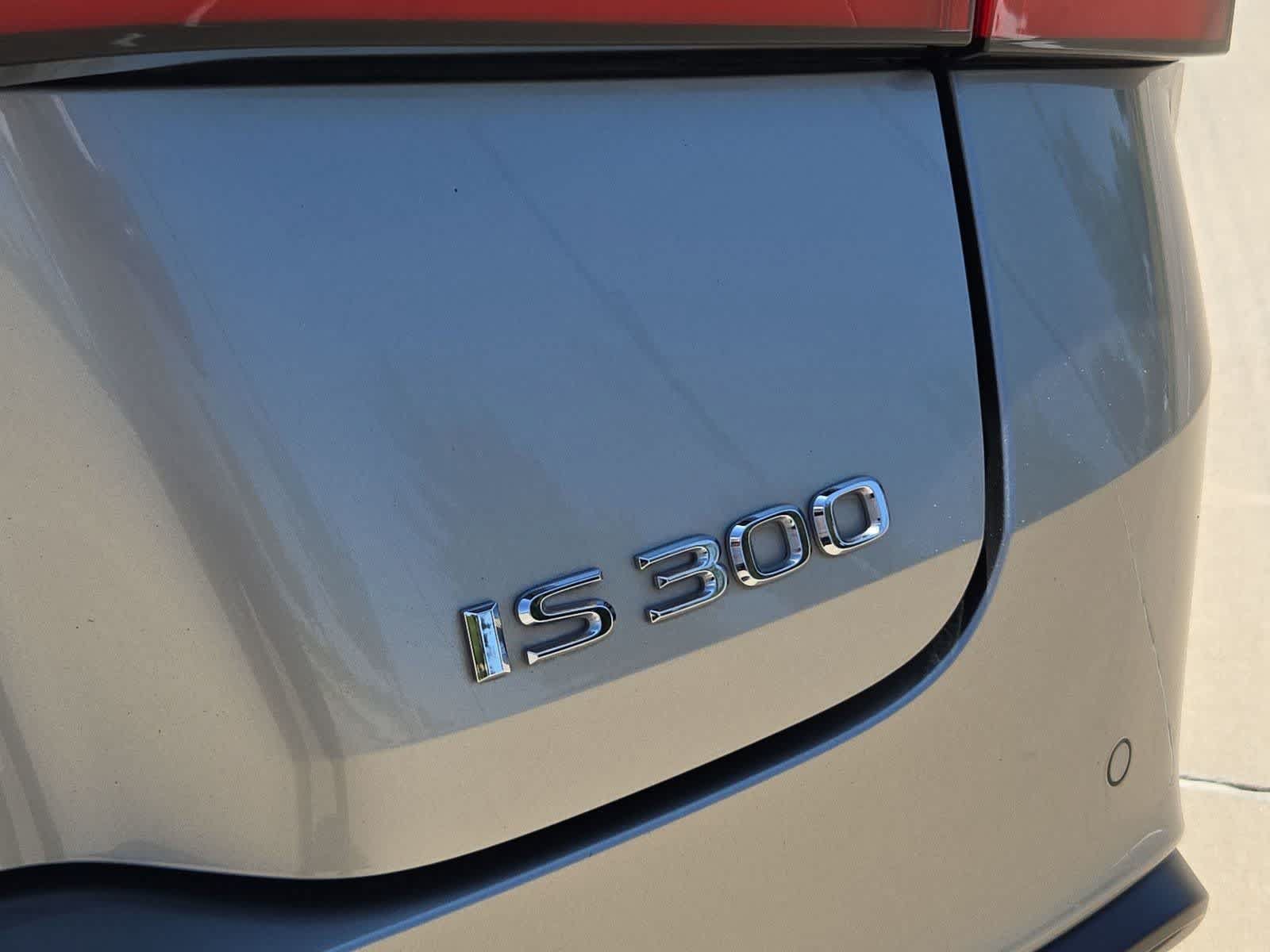 Used 2021 Lexus IS 300 w/ Comfort Package RWD image 11