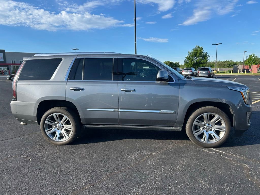 Used 2019 Cadillac Escalade Premium Luxury RWD image 7