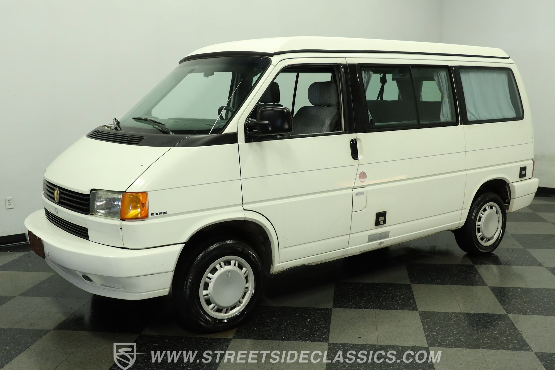 Used 1992 Volkswagen Eurovan Camper FWD image 6