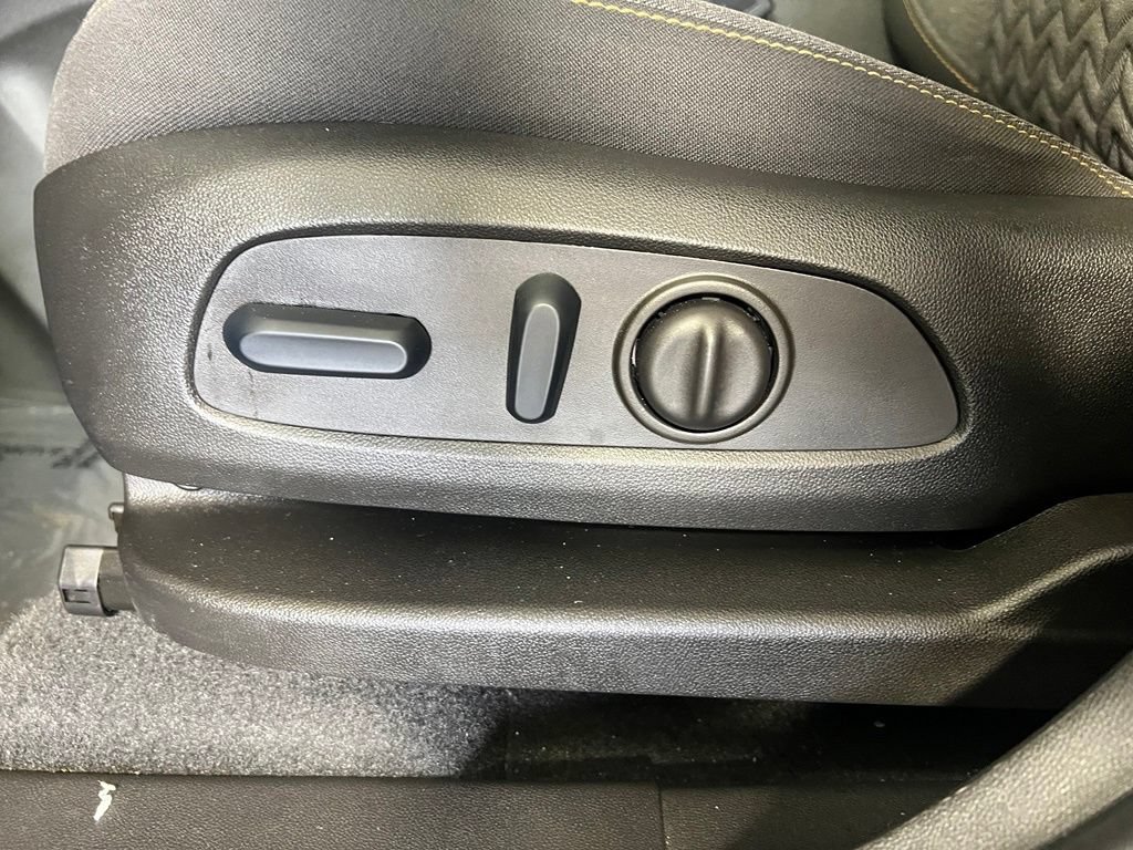 Certified 2023 Chevrolet Equinox LT AWD/4WD image 21