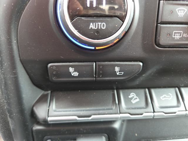 Used 2021 Chevrolet Silverado 2500 LT w/ Convenience Package image 7