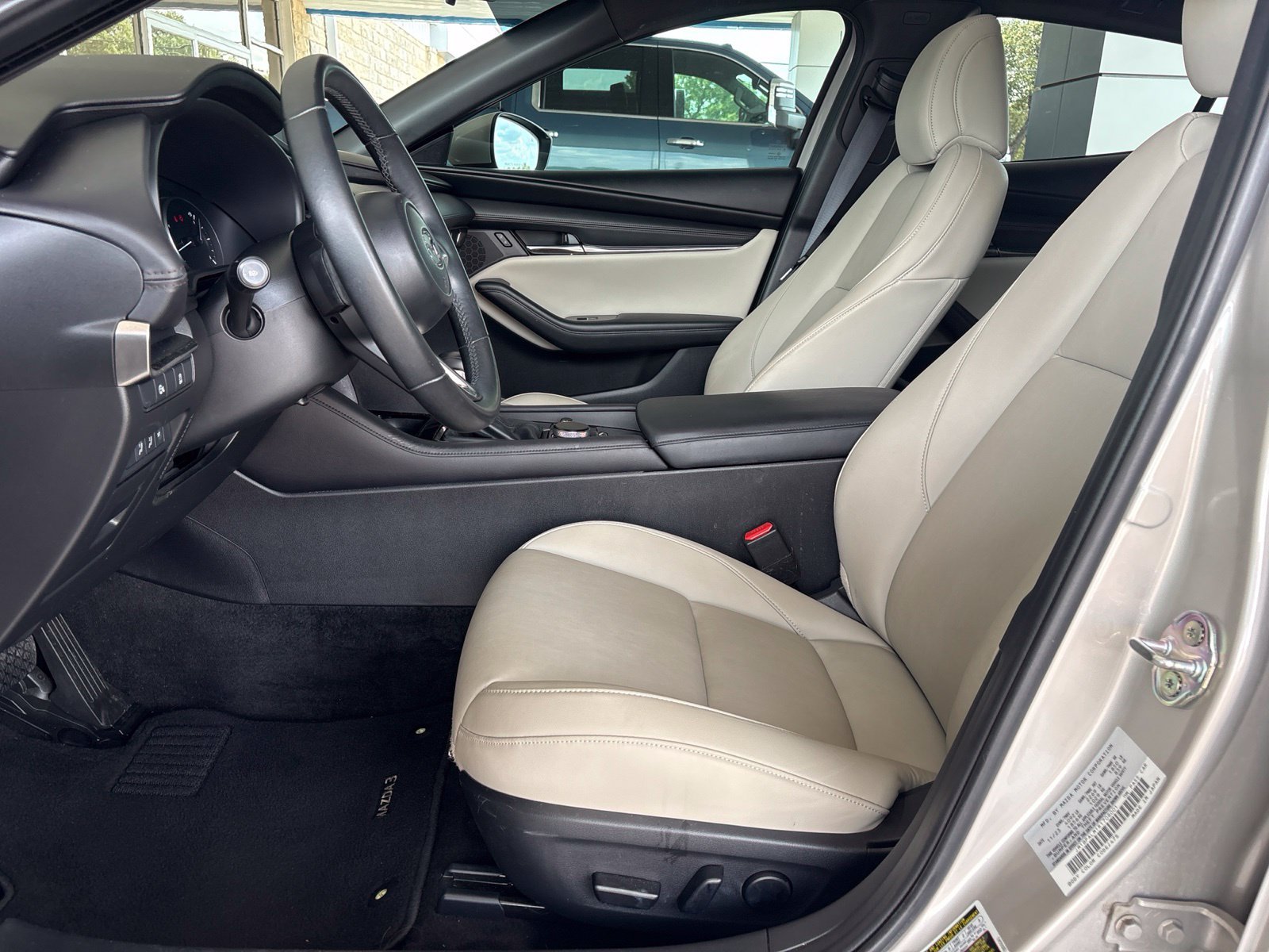 Used 2024 MAZDA MAZDA3 s FWD image 13