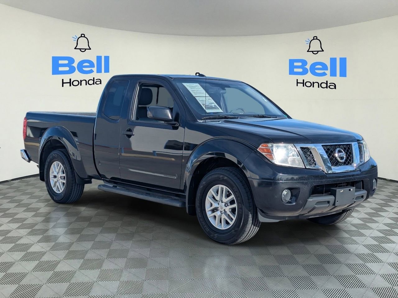 Used 2017 Nissan Frontier SV RWD image 6