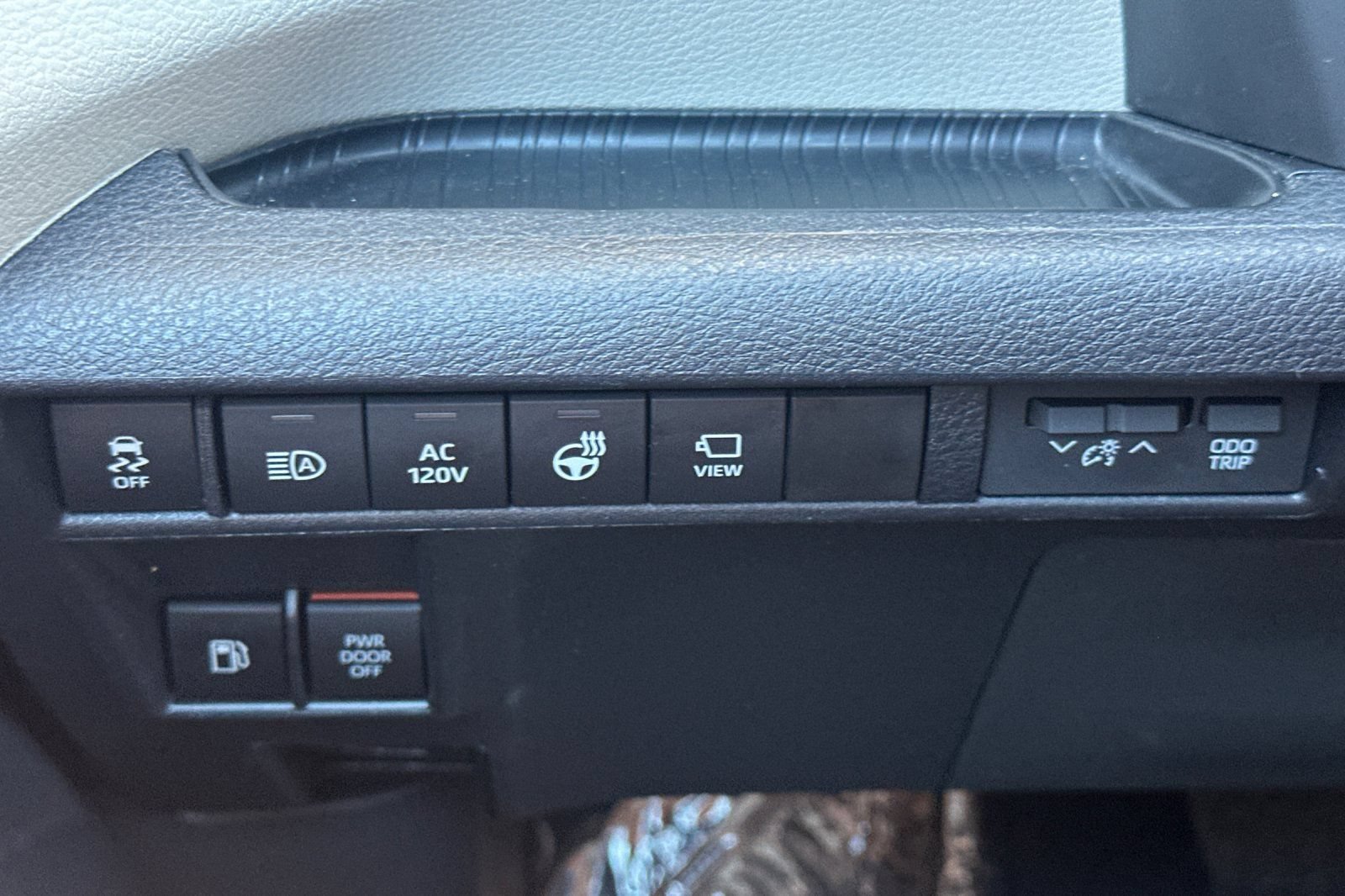 Certified 2023 Toyota Sienna Platinum FWD image 31