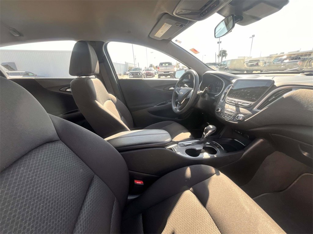 Used 2024 Chevrolet Malibu LT image 19