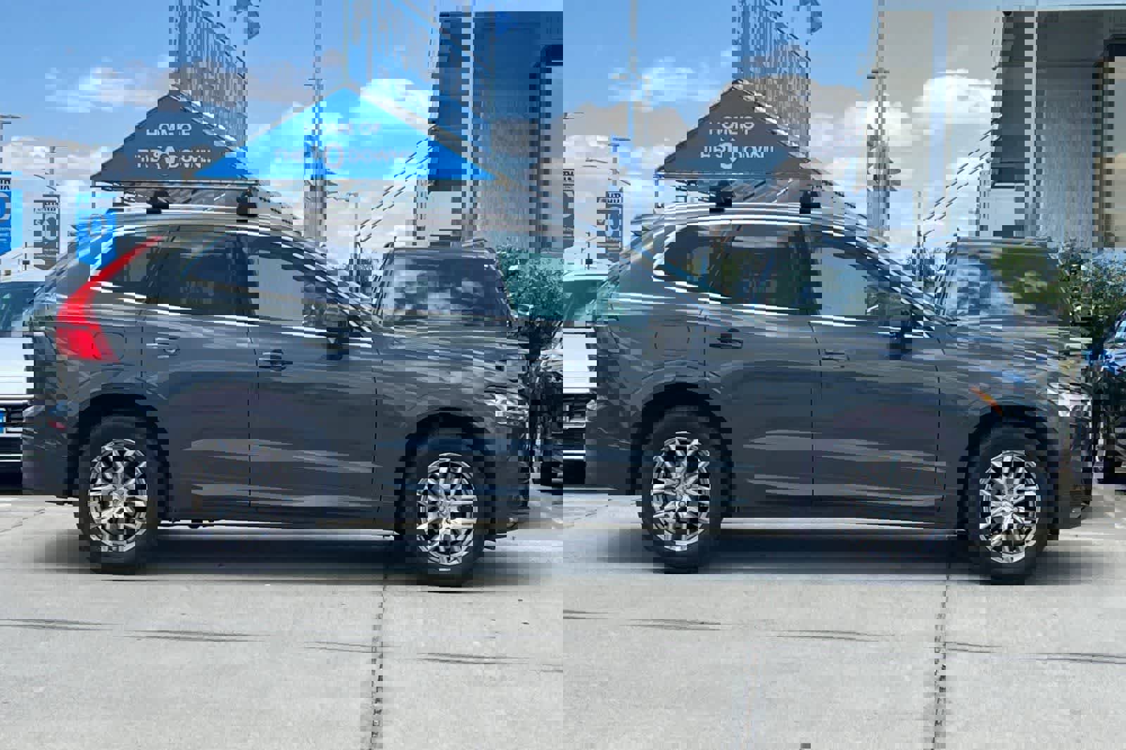 Used 2019 Volvo XC60 T5 Momentum w/ Advanced Package FWD image 9