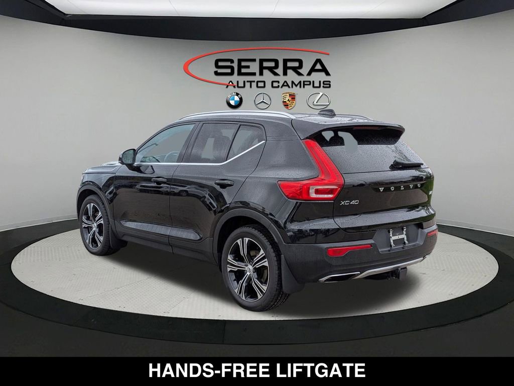 Used 2020 Volvo XC40 T4 Inscription FWD image 12