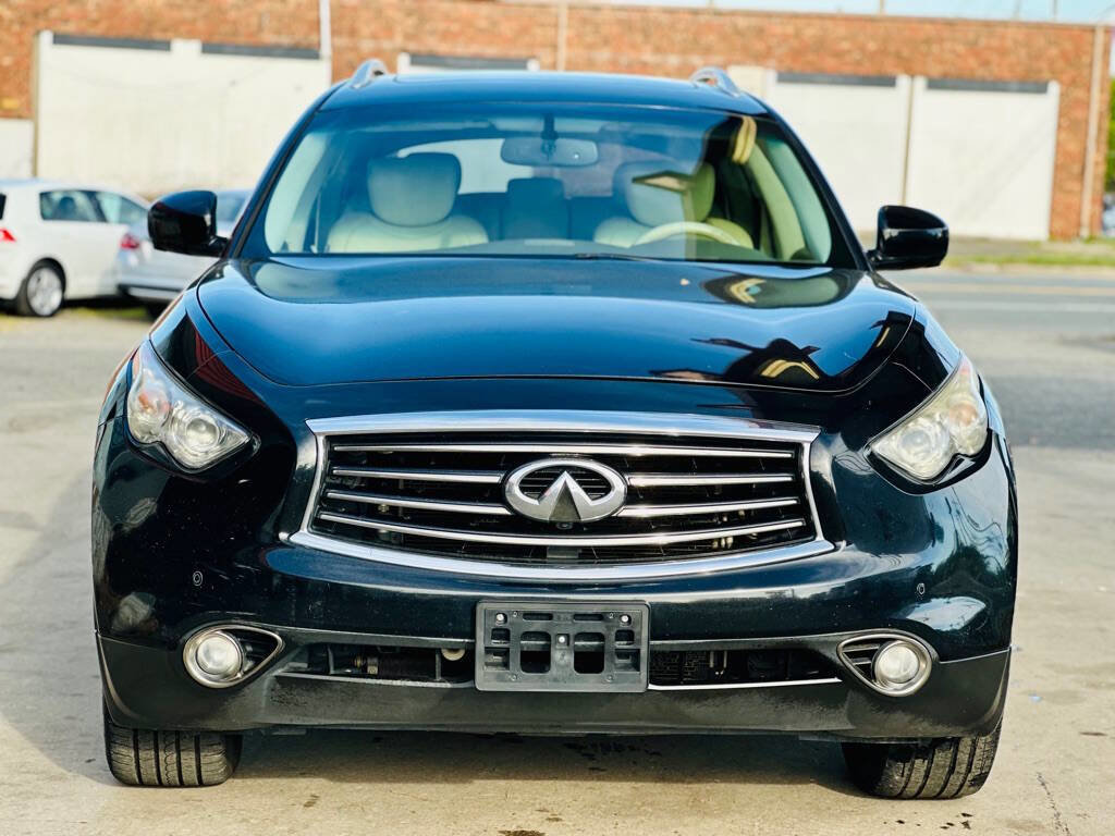 Used 2013 INFINITI FX37 2WD w/ Premium Pkg image 2