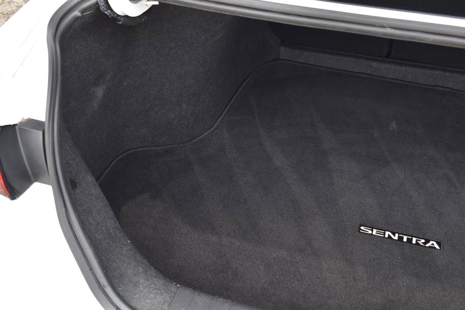 Used 2024 Nissan Sentra SV FWD image 44