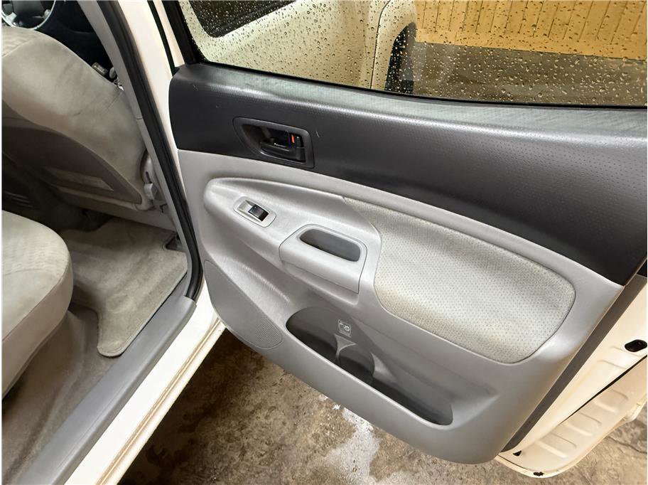 Used 2010 Toyota Tacoma 4x4 Double Cab image 23