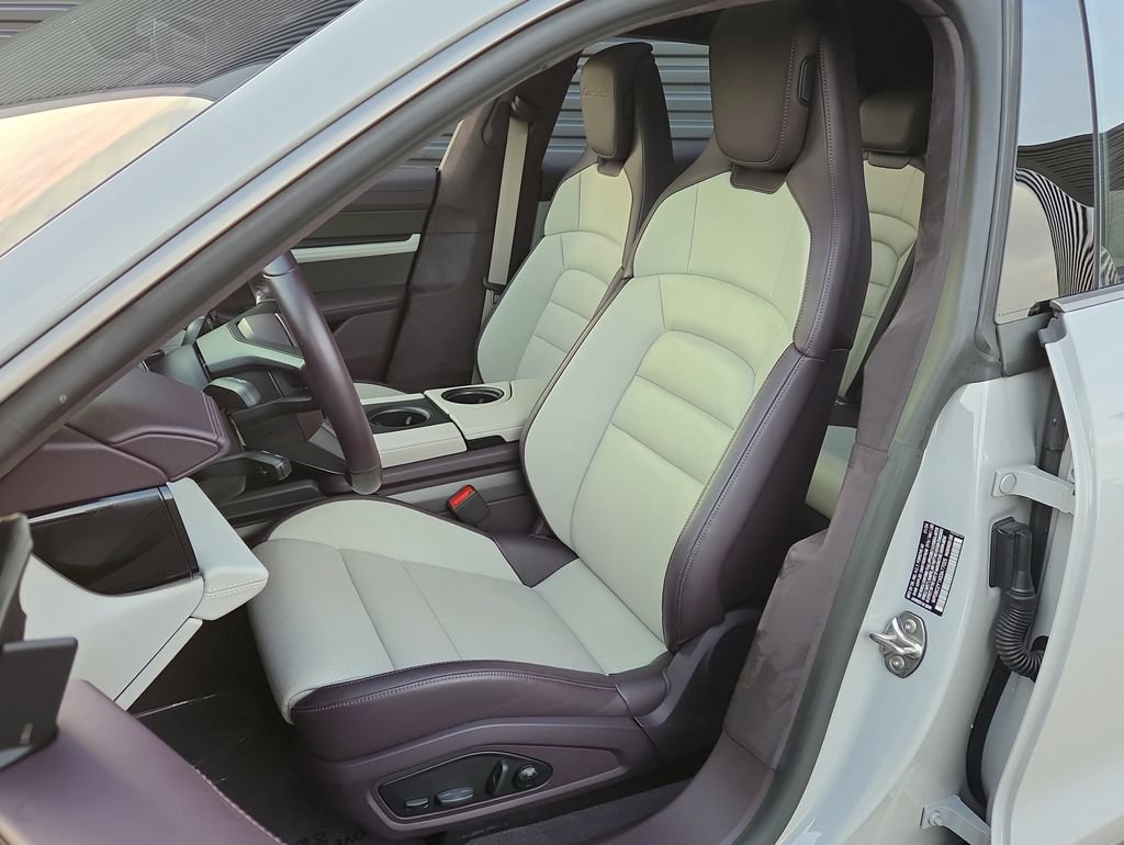 Certified 2025 Porsche Taycan Turbo AWD/4WD image 5